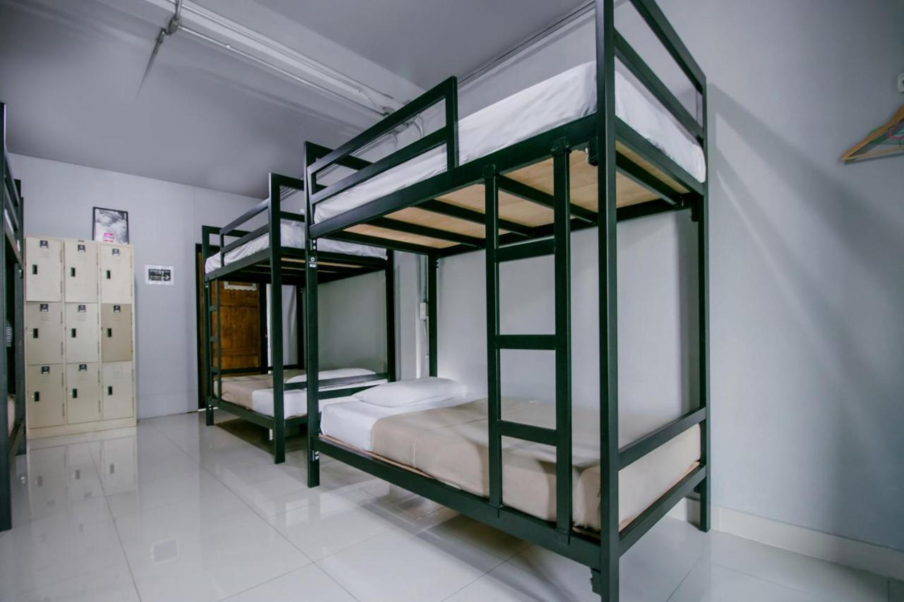 Oyo 421 Guyasuka Hostel & Cafe Bangkok Luaran gambar