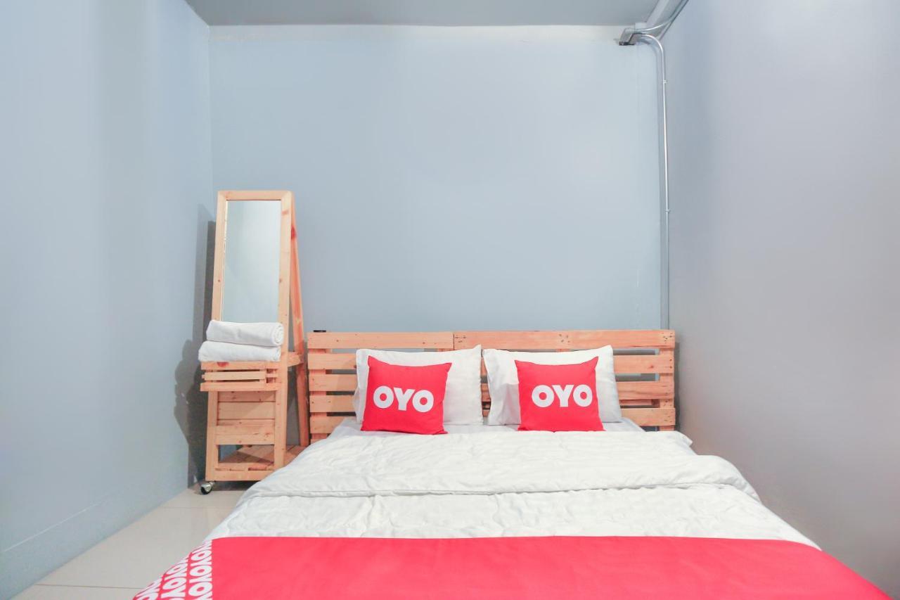 Oyo 421 Guyasuka Hostel & Cafe Bangkok Luaran gambar
