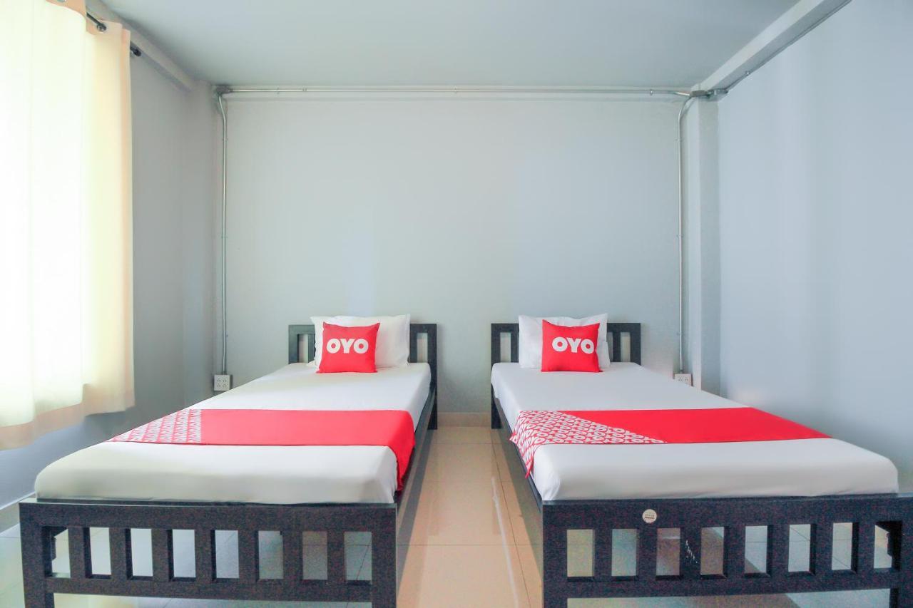 Oyo 421 Guyasuka Hostel & Cafe Bangkok Luaran gambar